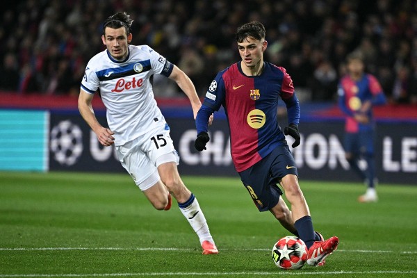 圣保利主帅调侃凯恩：去年他踢我们那脚射门，球现在还在飞吧